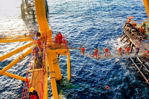 Crude oil output exceeds target by 23 percent in four months
